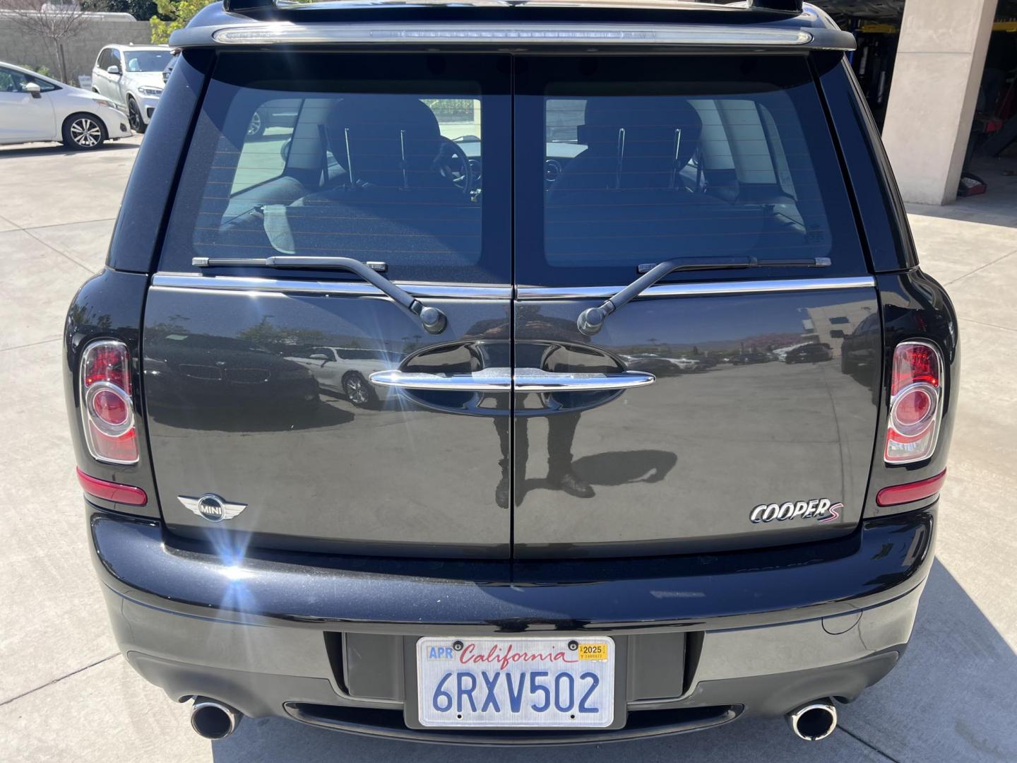 2011 Mineral Gray Metallic /Black Mini Clubman S (WMWZG3C51BT) with an 1.6L L4 DOHC 16V TURBO engine, Maual transmission, located at 30 S. Berkeley Avenue, Pasadena, CA, 91107, (626) 248-7567, 34.145447, -118.109398 - Photo#4