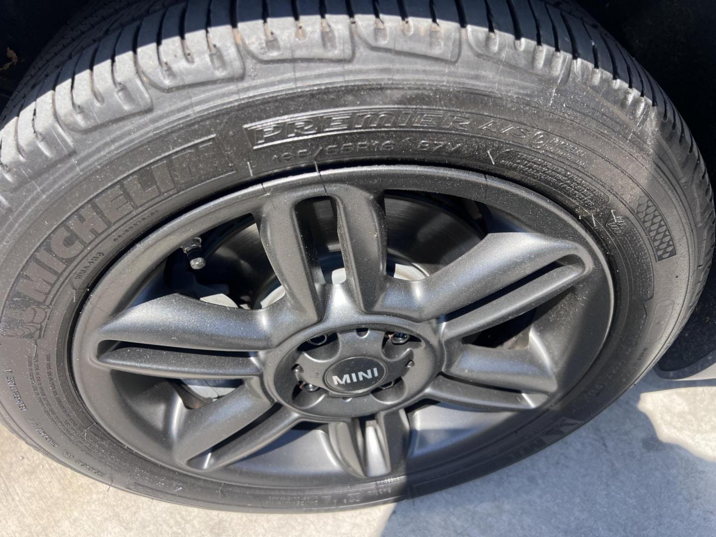 2011 Mineral Gray Metallic /Black Mini Clubman S (WMWZG3C51BT) with an 1.6L L4 DOHC 16V TURBO engine, Maual transmission, located at 30 S. Berkeley Avenue, Pasadena, CA, 91107, (626) 248-7567, 34.145447, -118.109398 - Photo#9